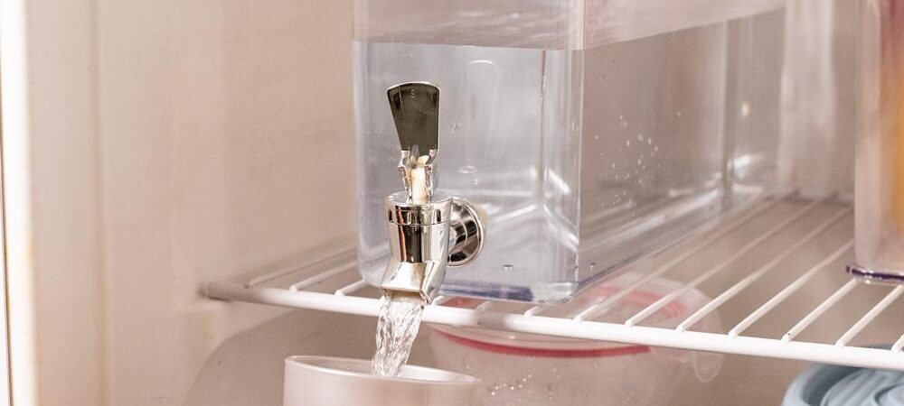 Oferta imperdível: Reservatório Dispenser Geladeira para Água 5,85 com frete grátis